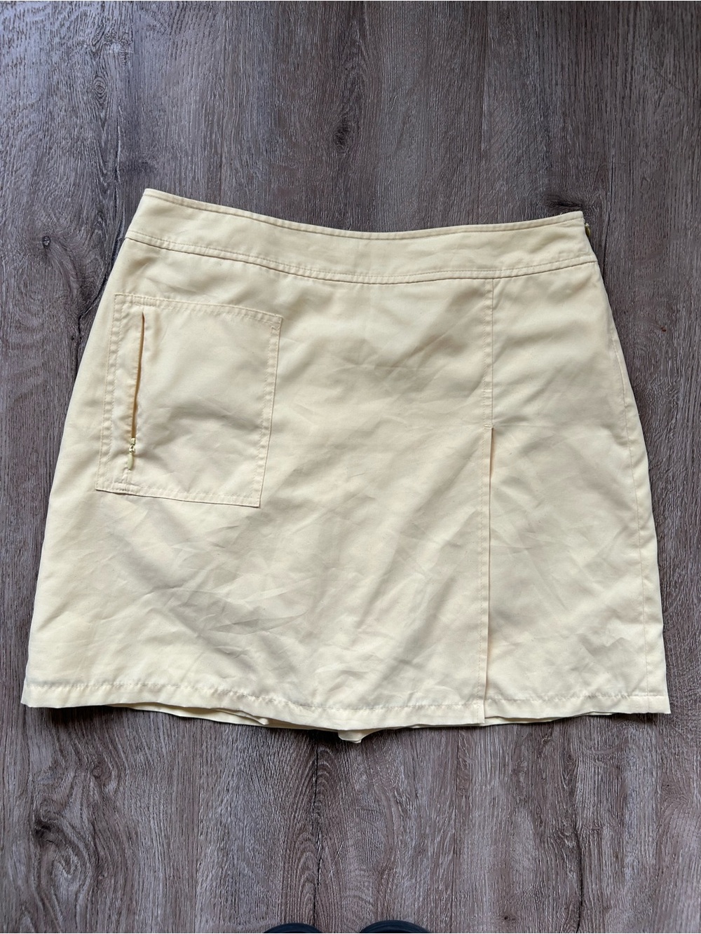 Izod Pale Yellow Women's Skort